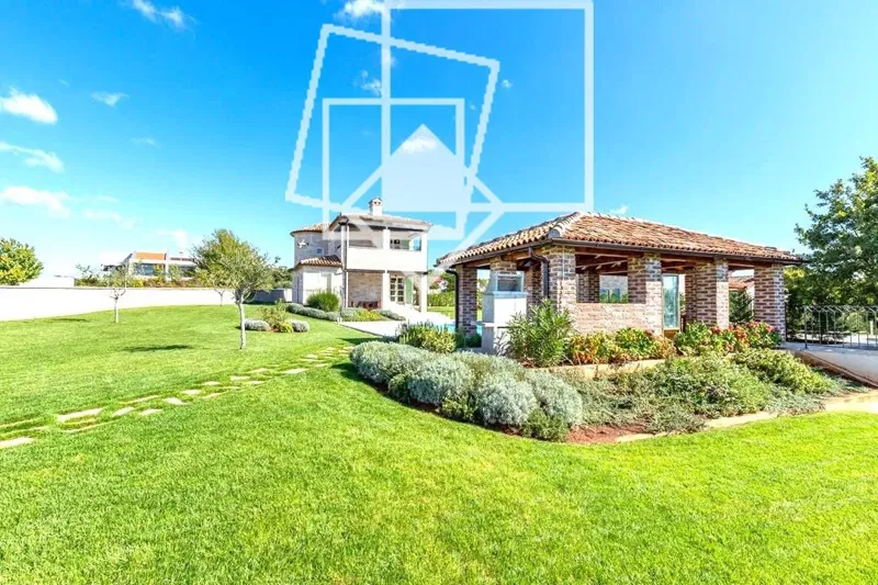 Luxury Stone Villa in a Tranquil Location – 3
