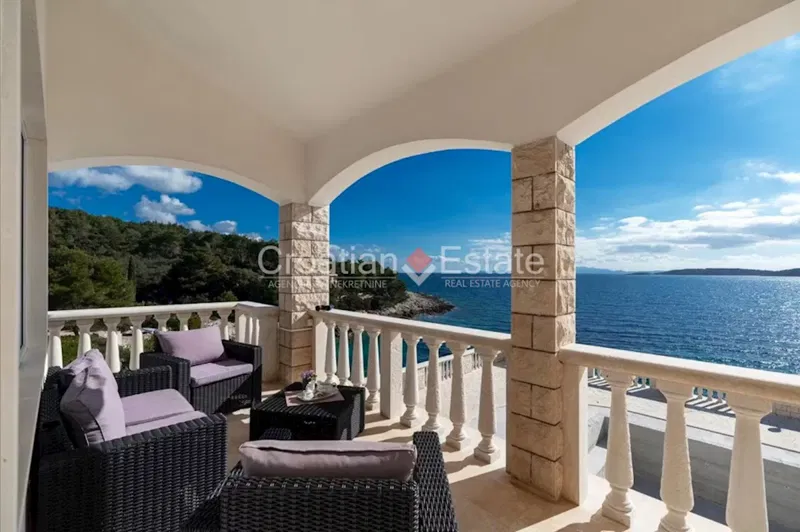 Seafront stone villa with pool, for sale – 3