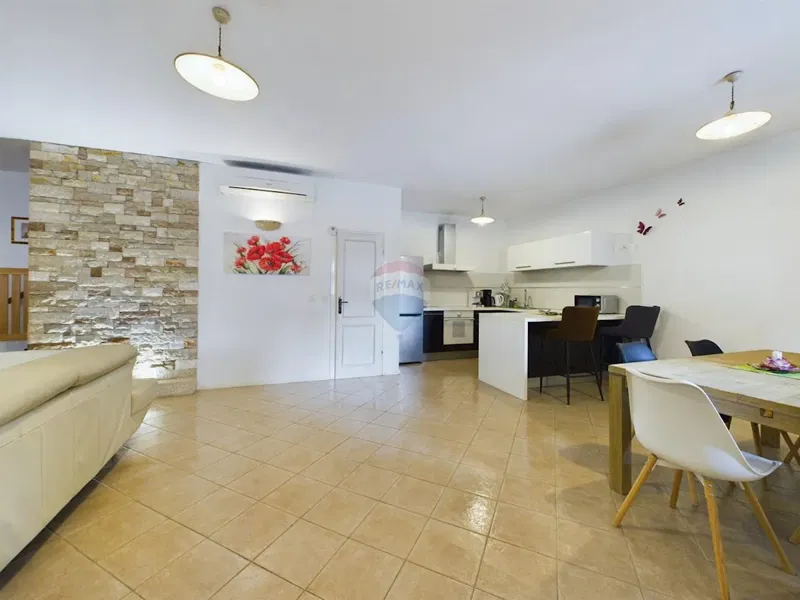 Istria, Barban area, renovated stone house with swimming pool – 3