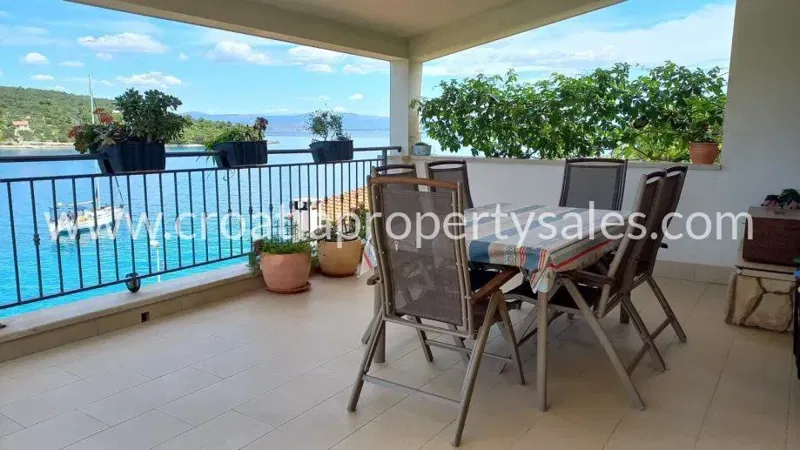 Solta, house for sale, 895.000 € – 2