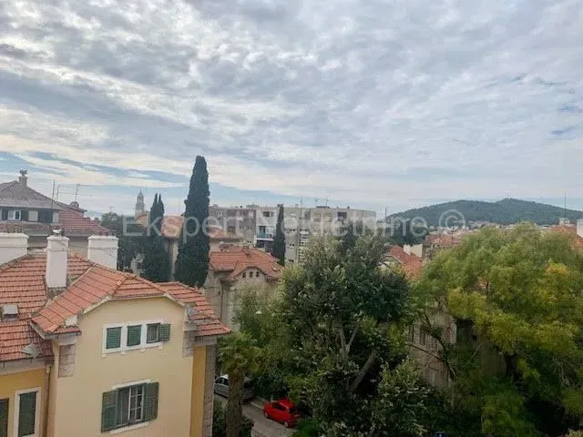 Split,Manuš,4-soban stan 102m2 na odličnoj lokaciji,blizina centra – 2