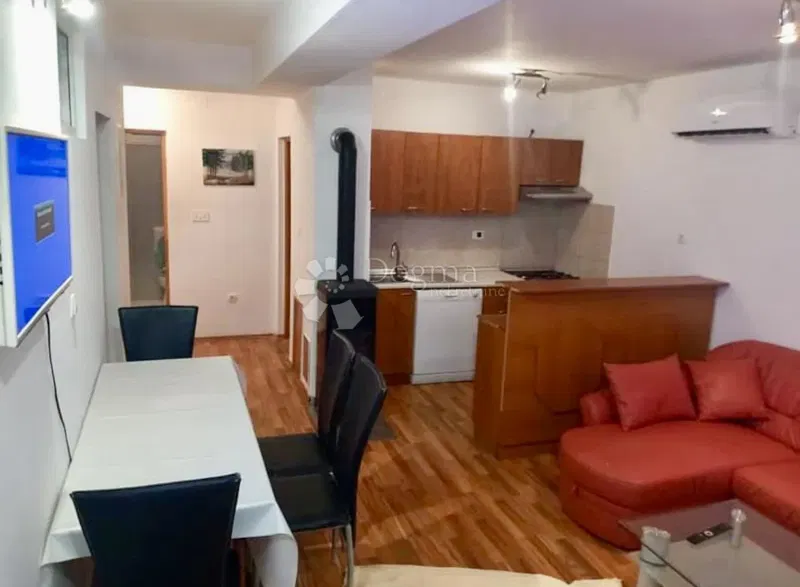 Allogio Hreljin, Bakar, 50m2 – 2