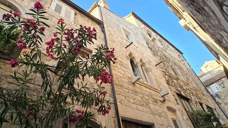Hvar town - 15th century three story stone villa with a 20 sqm terrace – 3