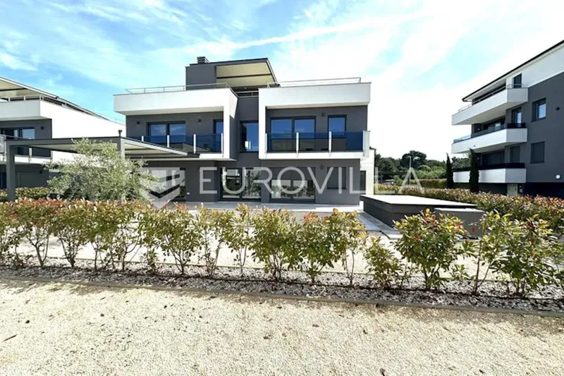 Istria, Pomer: Exclusive Modern Villa 286 m² with Pool and Sea View, 400m from Coast – 2