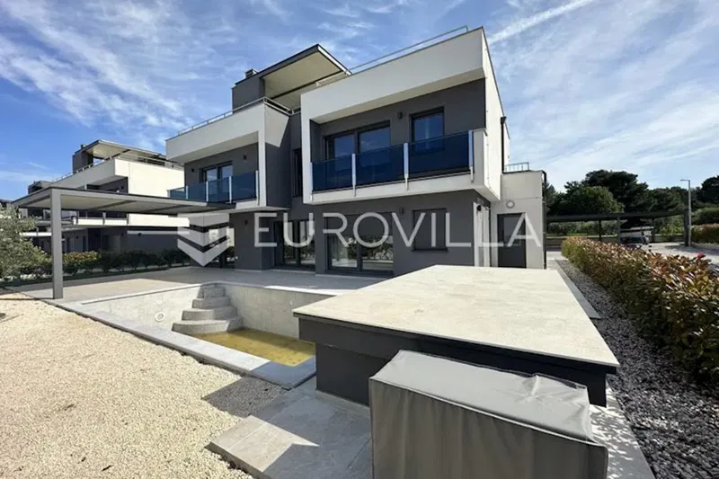 Istria, Pomer: Exclusive Modern Villa 286 m² with Pool and Sea View, 400m from Coast – 3