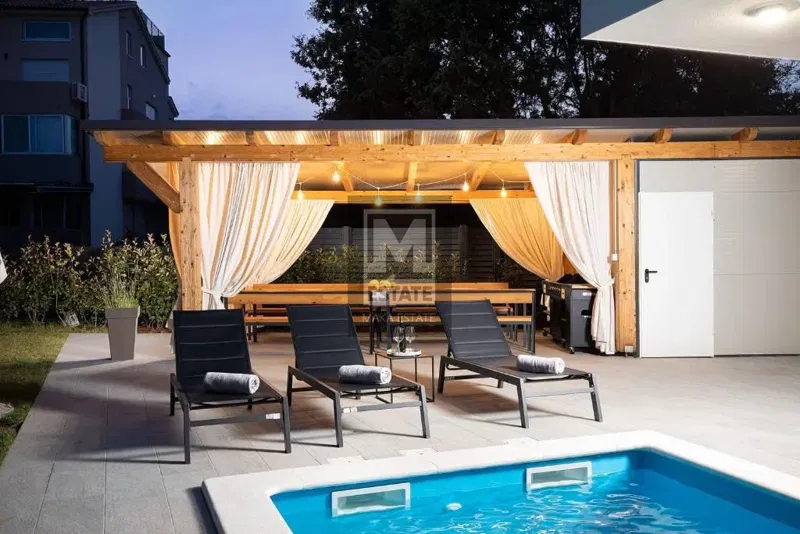 Medulin, dintorni, splendida villa moderna con piscina – 3