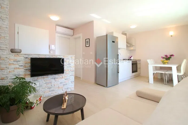 Tengerparti apartmanház eladó – 3