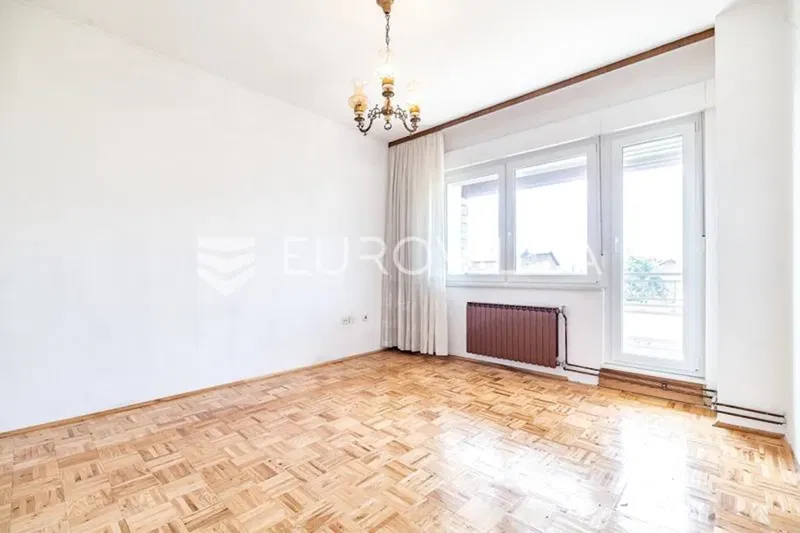 Zagreb, Vukomerec family house on three floors 360 m² – 2