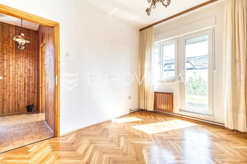 Zagreb, Vukomerec family house on three floors 360 m² – 3