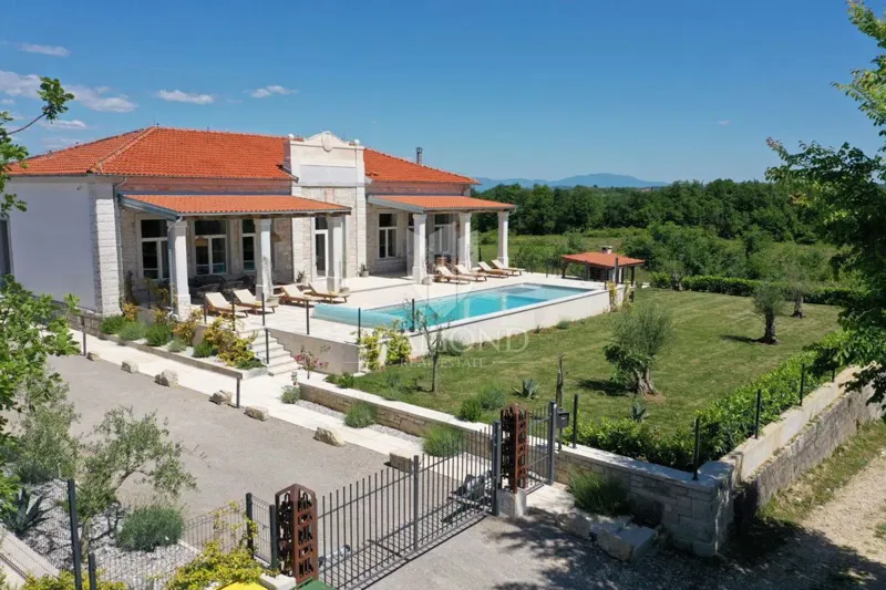 Parenzo, Dintorni, Villa Unica con Piscina – 3