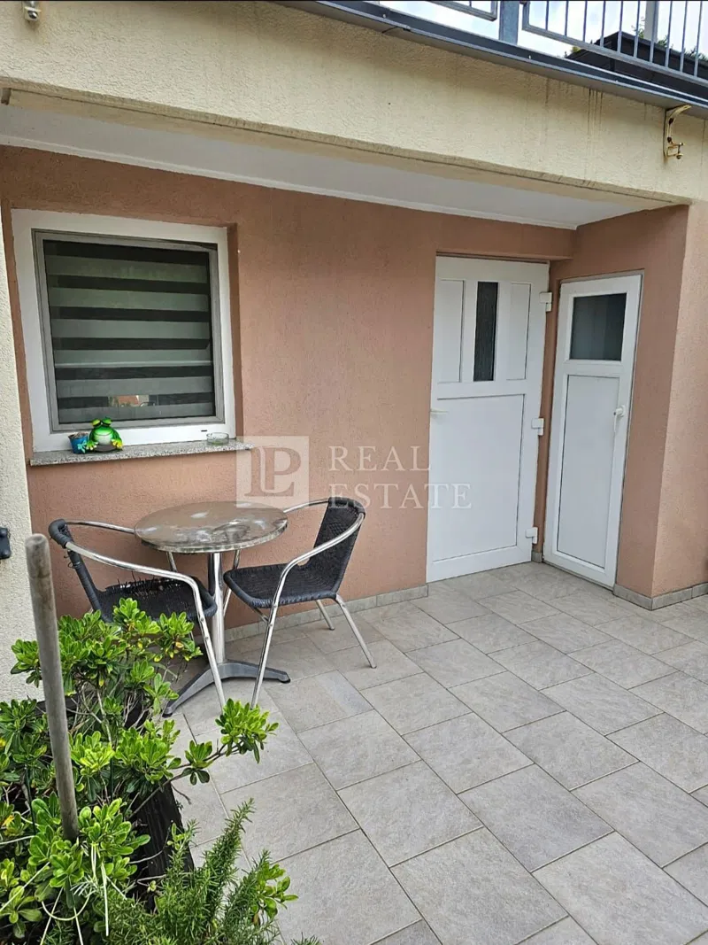 CRIKVENICA - hiša z dvema apartmajema – 3