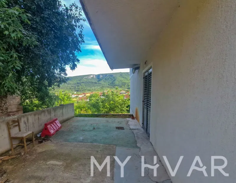 Ground Floor Flat in Jelsa – 3