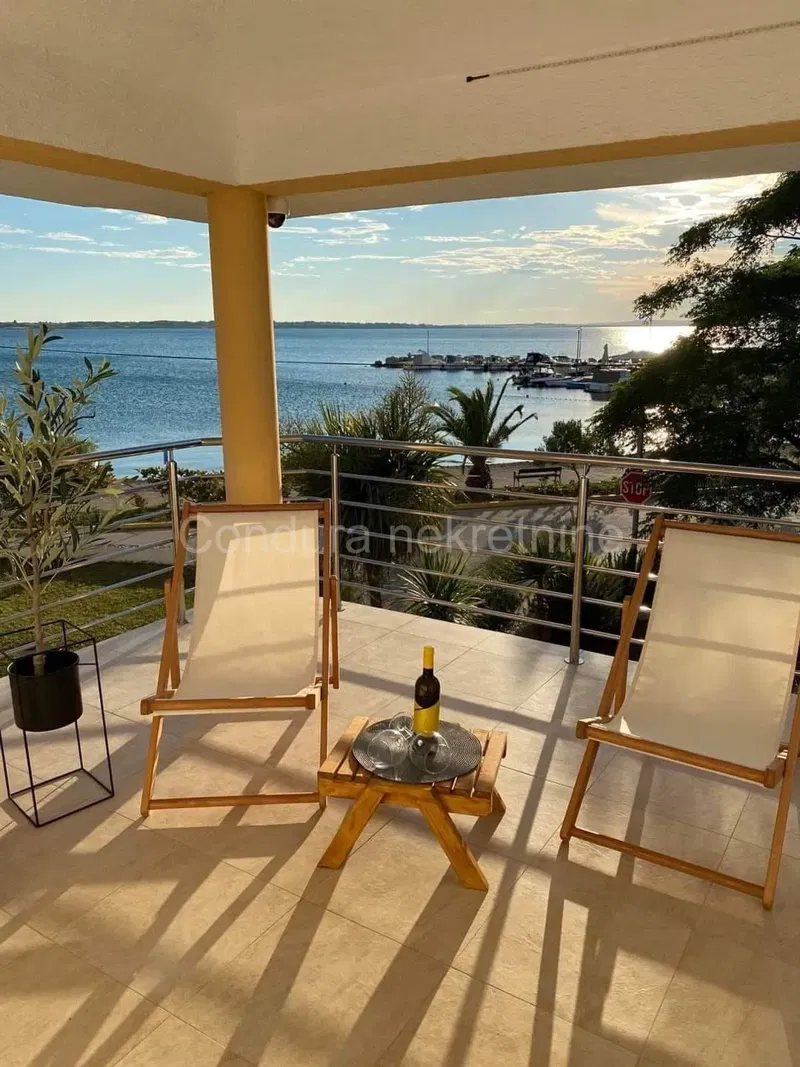 Vrsi, Mulo - apartment house first row to the sea – 2