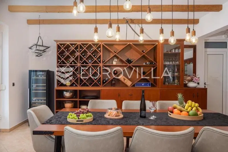 Podstrana, luxuriously equipped villa for rent cinema hall, sports field, sauna, ... – 2