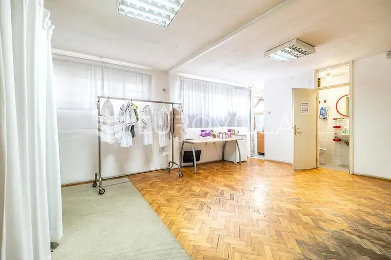 Zagreb, Maksimir, office space, street premises 71 m² – 2