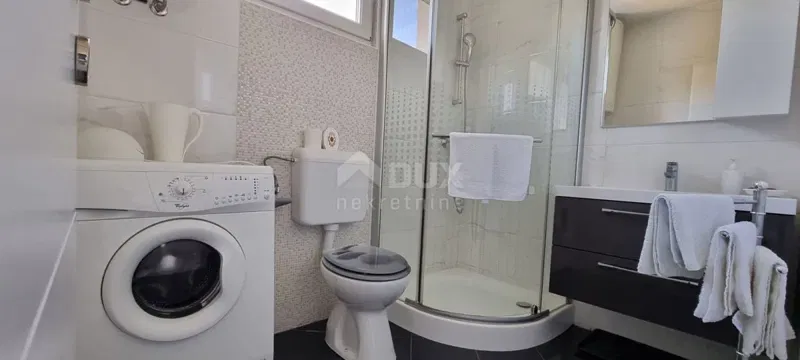 NOVI VINODOLSKI, POVILE - Three-room classic apartment + attic, south-facing balcony, parking, 300m from the sea – 3