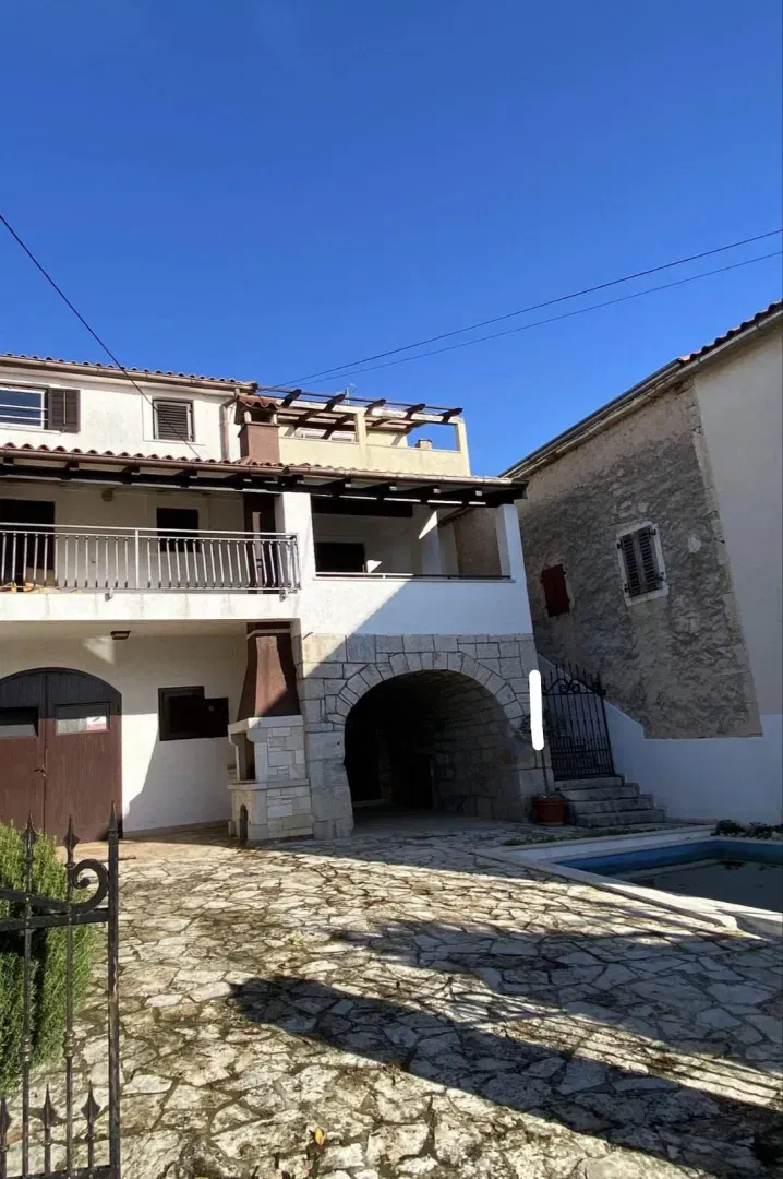 House Sveti Lovreč, 327,30m2 – 2