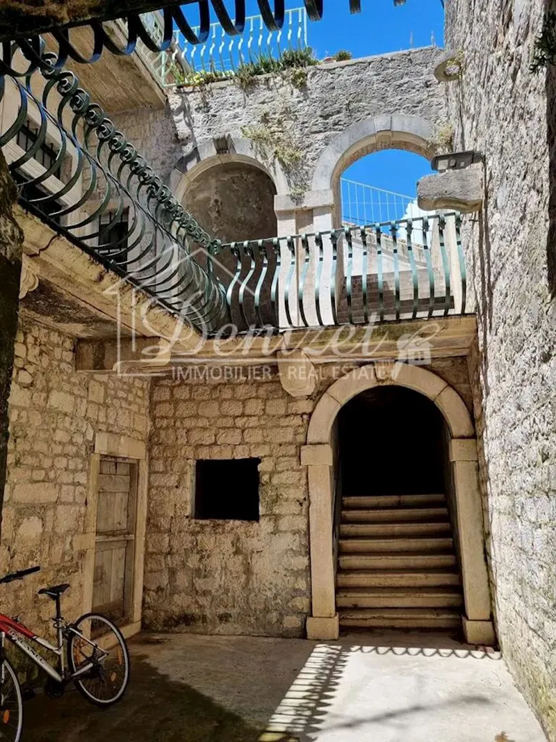 Exclusive offer, Trogir center for sale is a part of the stone house – 3
