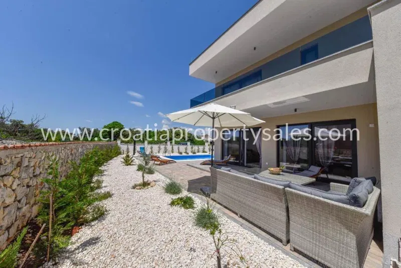 Sibenik, villa for sale, 480.000 € – 2