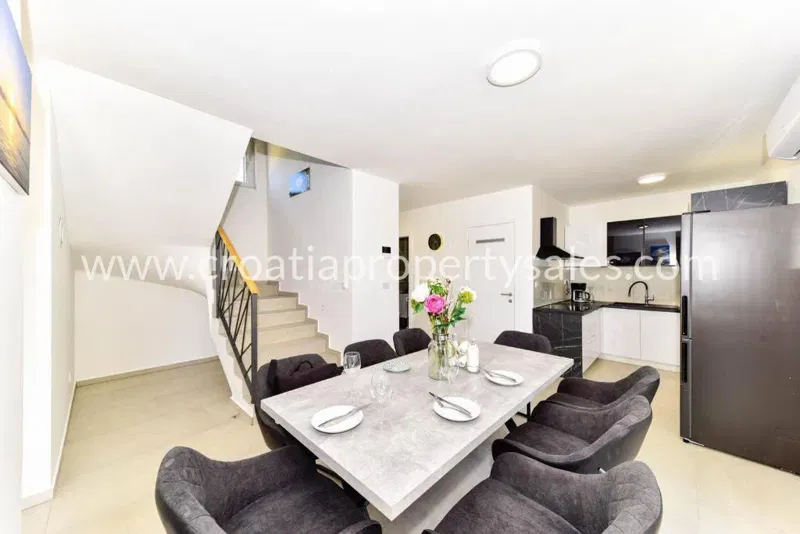 Sibenik, villa for sale, 480.000 € – 3