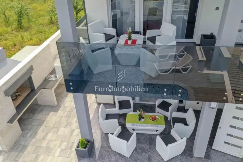 Città di Krk - casa con piscina, posizione tranquilla – 3