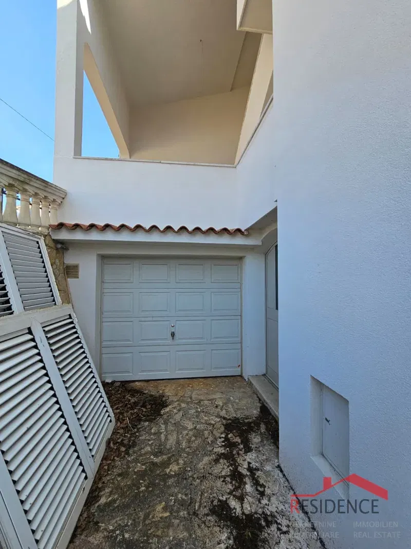 Banjole, una casa con tre appartamenti e vista mare – 3