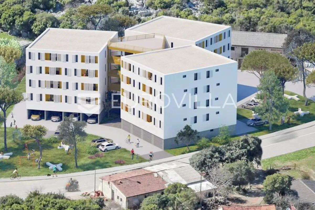 Ploče, novogradnja, trosobni stan na četvrtom katu