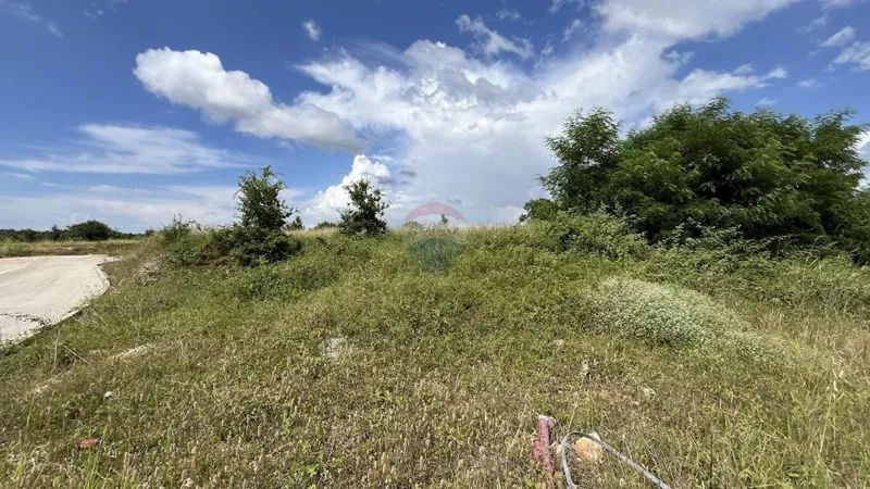 Building plot Višnjan, 5.004m2 – 3