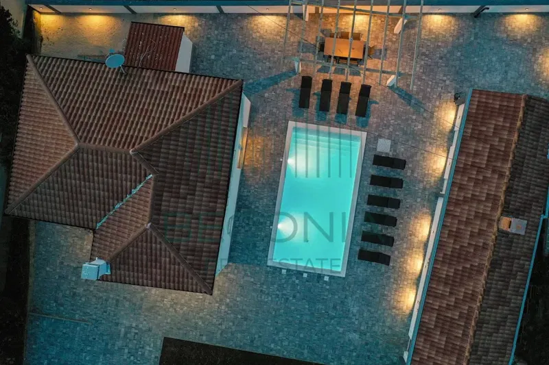 House Nin – 2