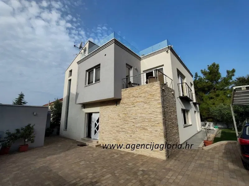 House Borik – 2
