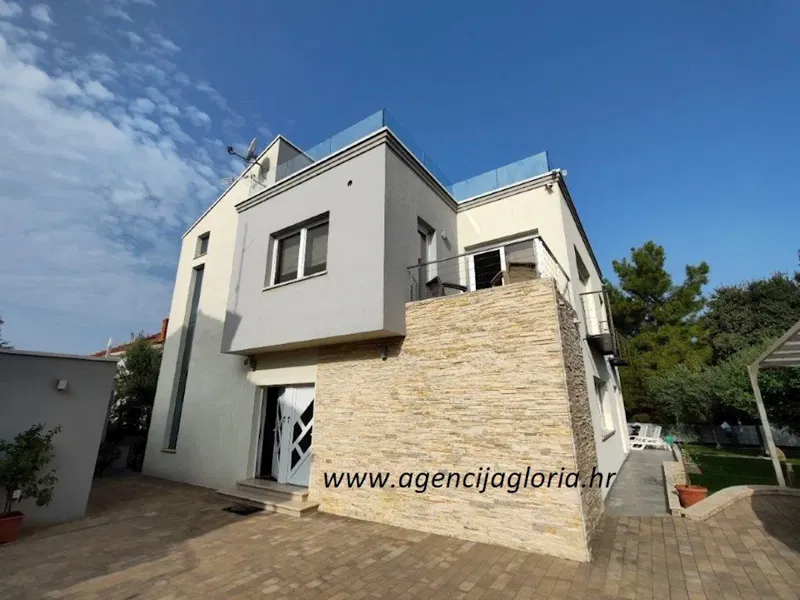 House Borik – 3