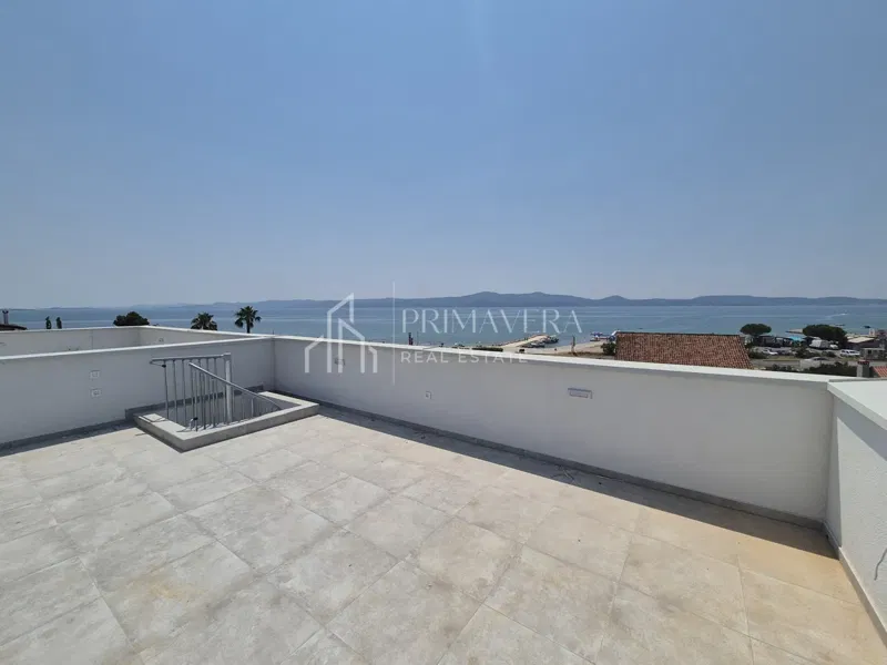 Sukošan, new building, a three bedroom penthouse with a roof terrace, 100 m from the sea – 2