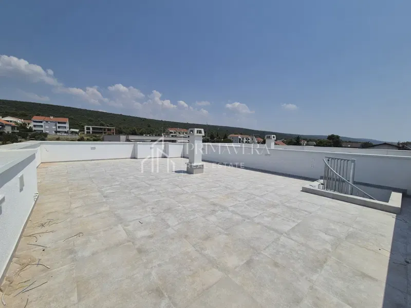 Sukošan, new building, a three bedroom penthouse with a roof terrace, 100 m from the sea – 3
