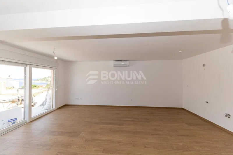 Predivan apartman s vrtom i bazenom u blizini mora, Rogoznica – 2