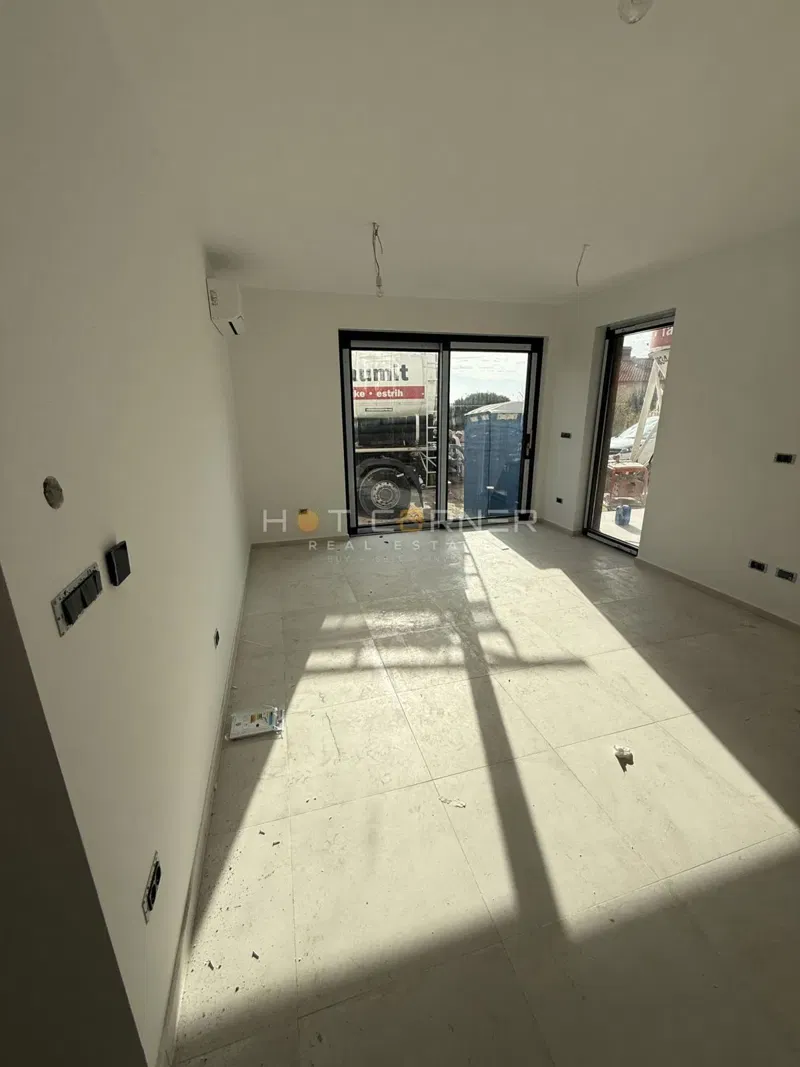 Top location, Pješčana Uvala, luxurious ground-floor apartment with a garden, 400 meters from the beach! – 3