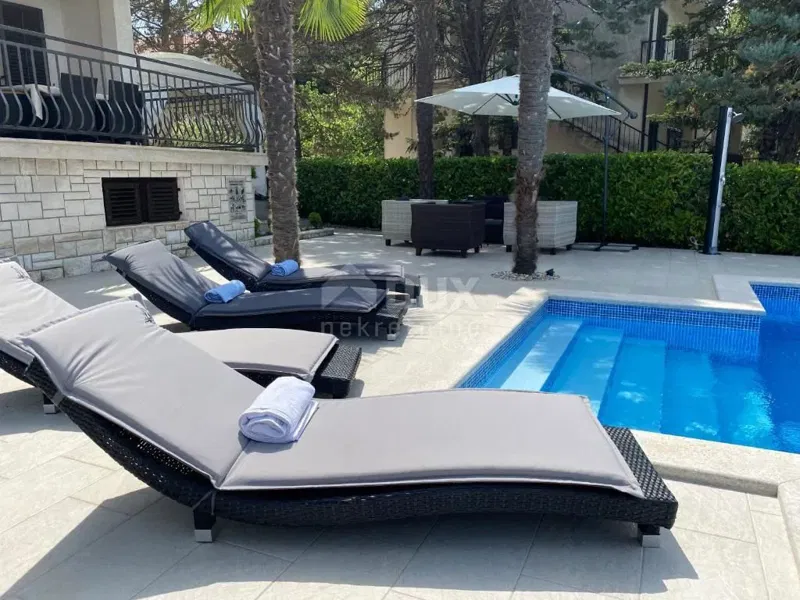 KRK, MALINSKA - CASA INDIPENDENTE CON PISCINA - 550 METRI DAL MARE!!! OPPORTUNITÀ!!! – 2