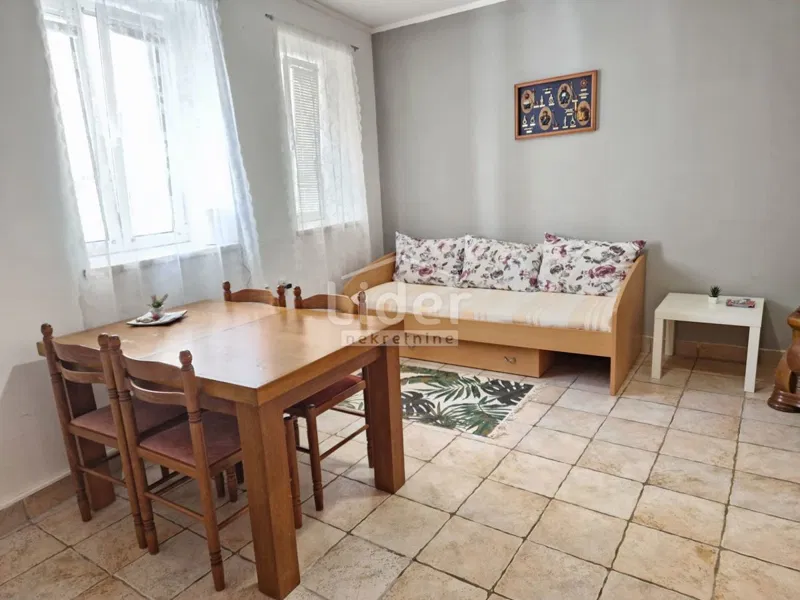Stan 55 m2, starogradska jezgra – 3