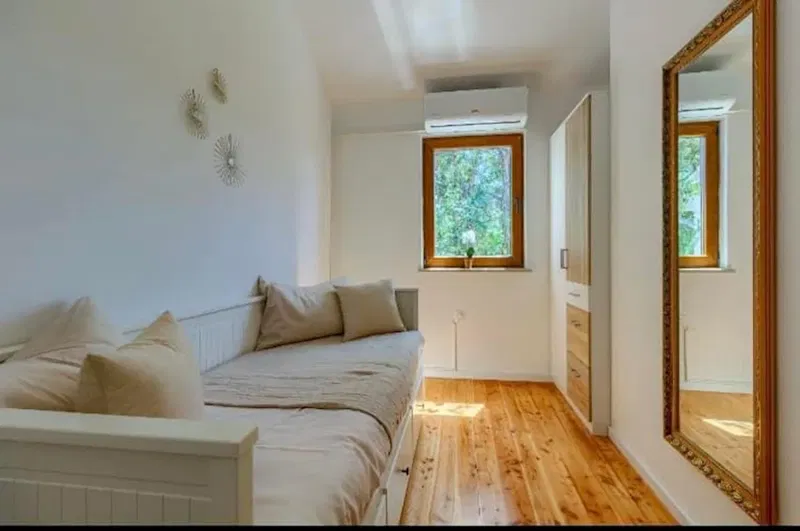Beautiful stone villa with swimming pool on Brač – 3