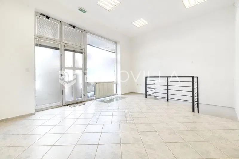 Zagreb, Trešnjevka, street business premises 70 m² – 2