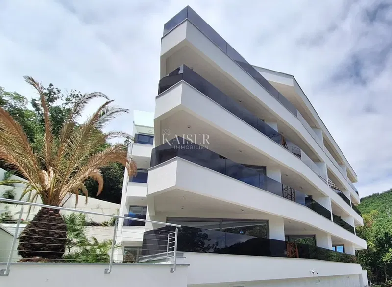 Flat Opatija - Centar, Opatija, 261,39m2 – 2