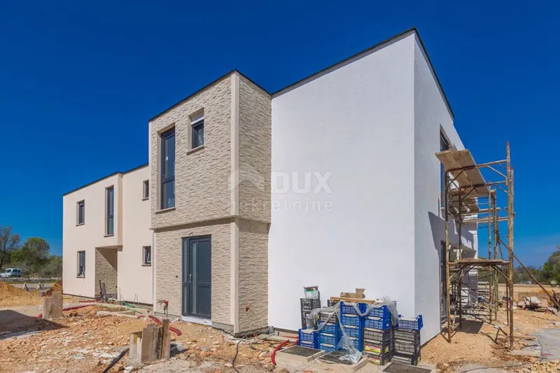 ISLAND OF KRK, MALINSKA - modern semi-detached house with pool – 2