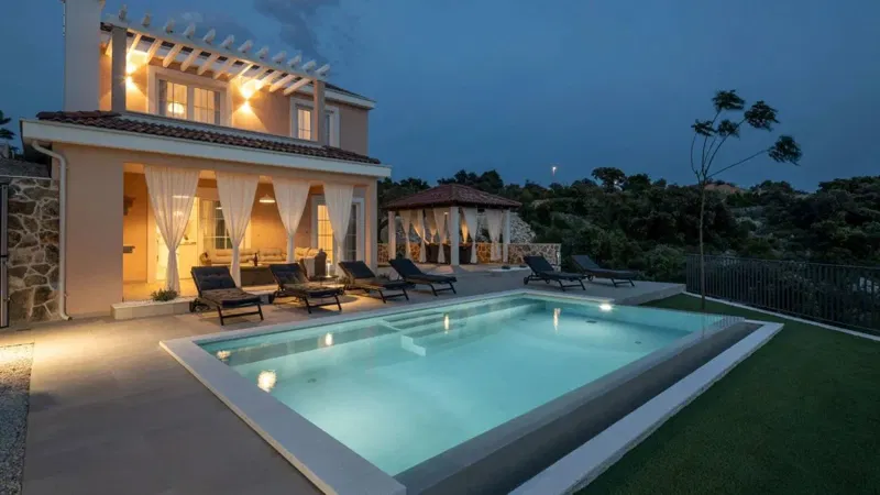 Newly built villa with open sea view – 2