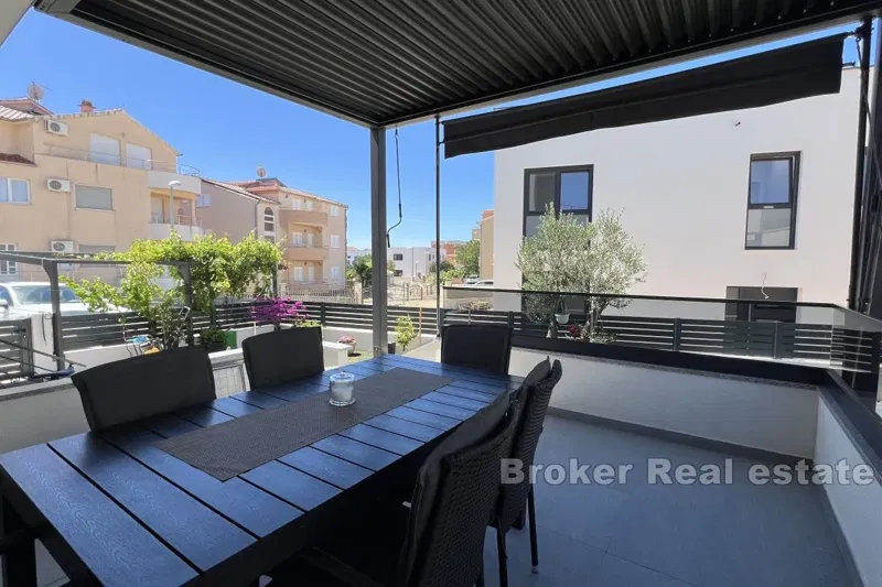 Beautiful house with a pool in a quiet area – 3
