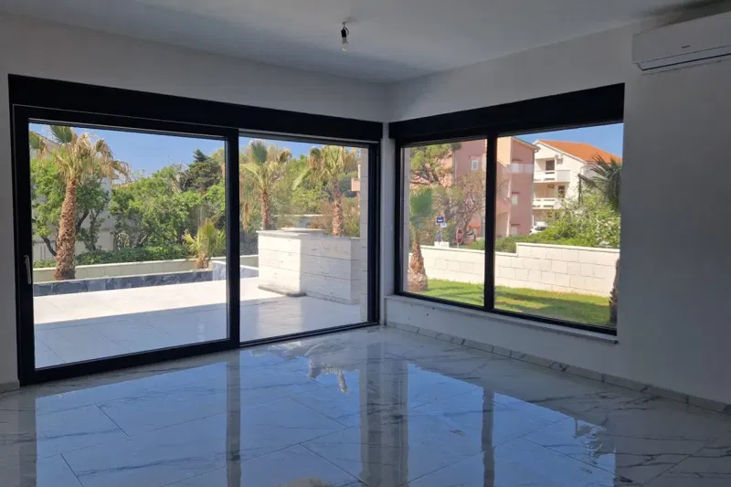 Casa con piscina in seconda fila al mare – 3
