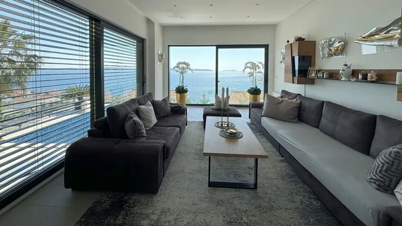 Villa di lusso con vista sul mare aperto – 3