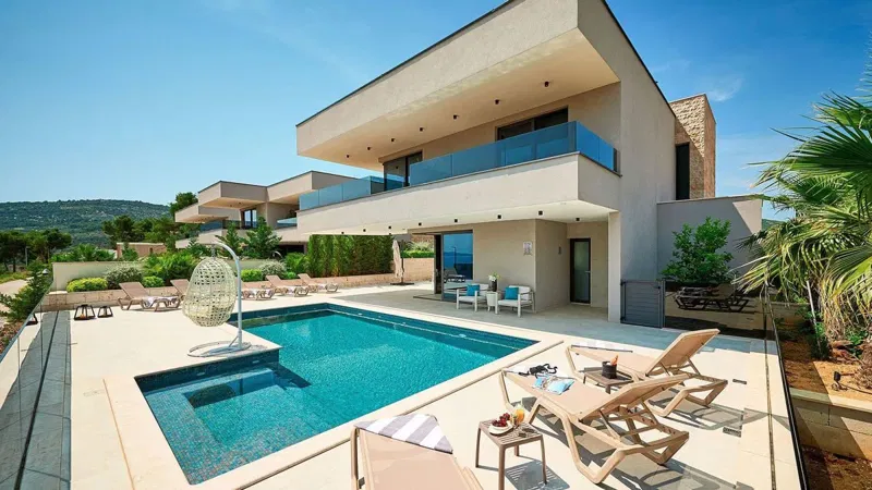 Luxury villas with a panoramic view of the sea – 2