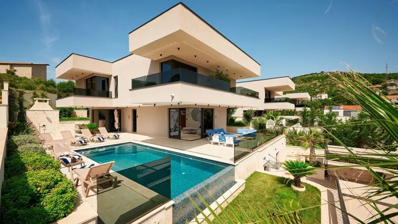 Luxury villas with a panoramic view of the sea – 3
