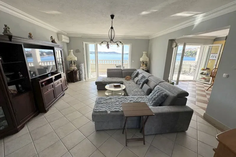 Beautiful villa first row to the sea – 2
