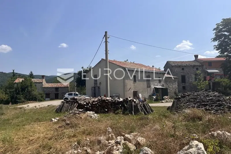 Istria, Ročko Polje, stone house with yard, building and agricultural land – 2