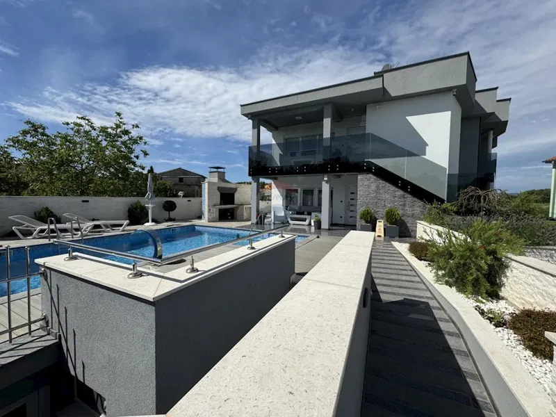 House Krk, 202m2 – 2